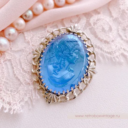 WHITING AND DAVIS Брошь «Голубая камея»