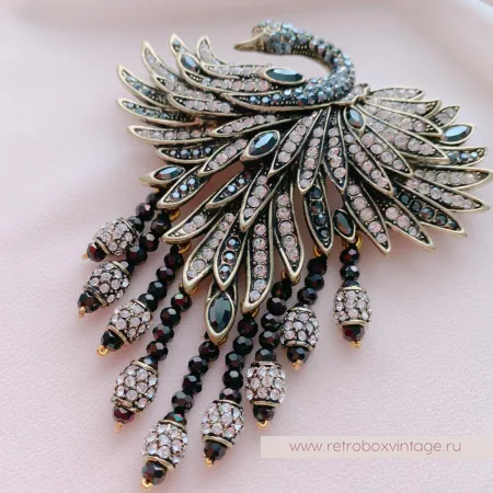 HEIDI DAUS Брошь «Царевна-лебедь»