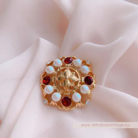 MONET Брошь «Жемчужная Жозефина» (небольшие нюансы)
