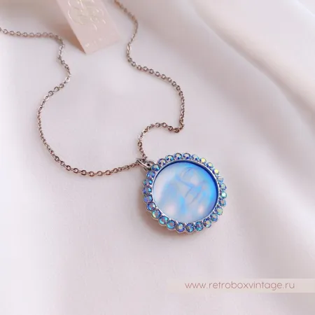 KIRKS FOLLY Кулон на цепочке «Голубая луна»