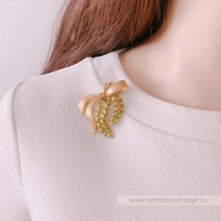 JOAN RIVERS Брошь «Весна: веточка с бантом»