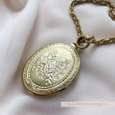 WHITING AND DAVIS Кулон-локет на цепочке «Цветы»