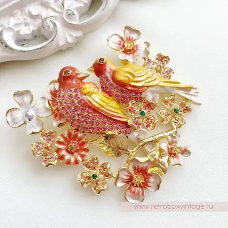 KIRKS FOLLY Брошь-кулон «Неразлучники: золото»