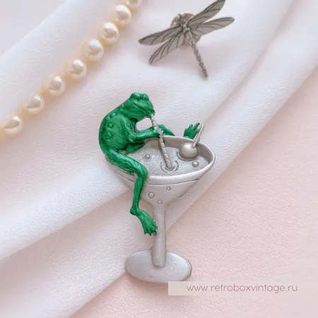 Брошь стрекоза продается отдельно
