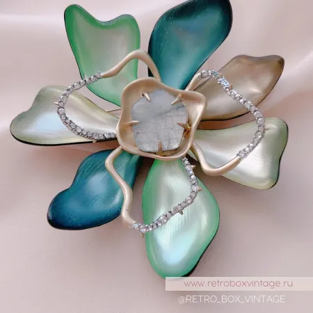 ALEXIS BITTAR Брошь «Цветик-семицветик с лунным камнем»