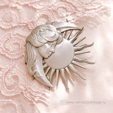JJ / JONET JEWELRY Брошь "Девушка Луна и Солнце"