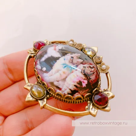 SWEET ROMANCE Брошь «Три милых котенка» (с нюансом)