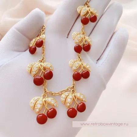 JOAN RIVERS Комплект «Спелая вишня» колье и серьги