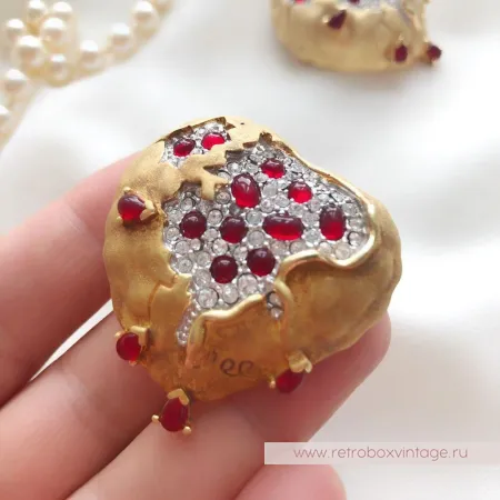 JoiES SALVADOR DALI Брошь «Гранатовое сердце»