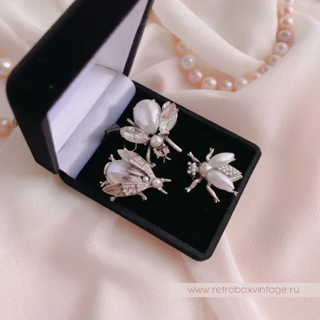 SWEET ROMANCE Трио брошей «Жемчужные пчелки в серебре»