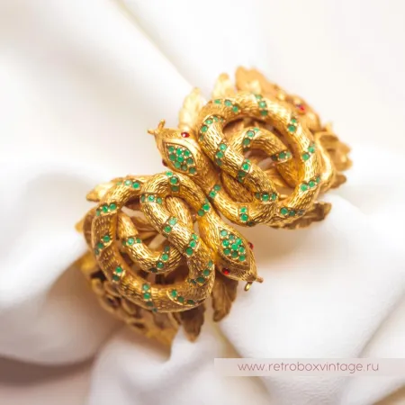 ASKEW LONDON Кольцо «Секрет Клеопатры: с зеленым кристаллом»