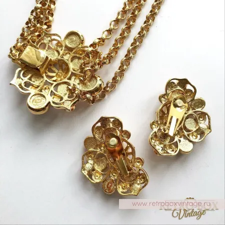 AVON - JOSE MARIA BARRERA Комплект «Выход в свет: Marbella» (колье и клипсы)