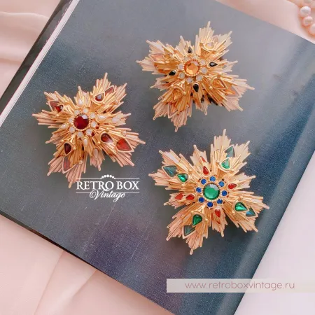 JOAN RIVERS Брошь «Мальтийский крест с медовым кристаллом»