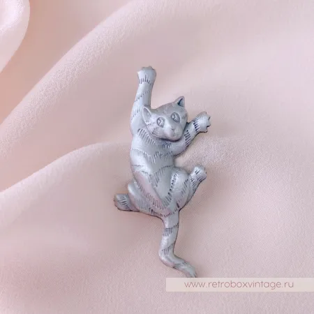 JJ / JONET JEWELRY Брошь-пин «Озорной котик: серебро»