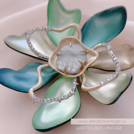 ALEXIS BITTAR Брошь «Цветик-семицветик с лунным камнем»