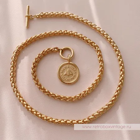 JOAN RIVERS Ожерелье «Медальон с золотой пчелой» (уценка)