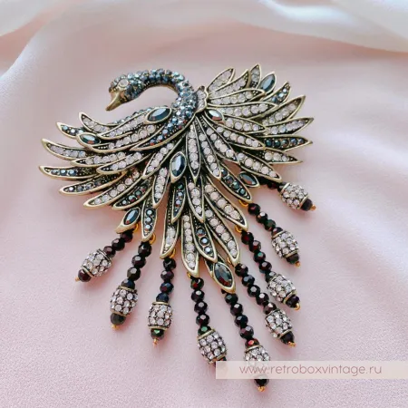 HEIDI DAUS Брошь «Царевна-лебедь»