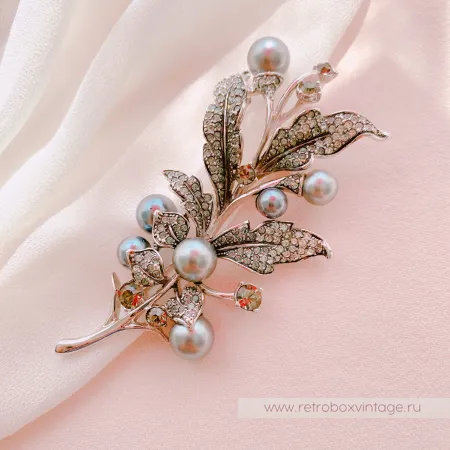CAROLEE Брошь "Серебристая веточка с серым жемчугом"