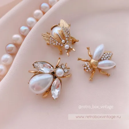 SWEET ROMANCE Трио брошей «Жемчужные пчелки в золоте» (3 шт)