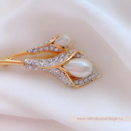 EDITH VANDERBILT Брошь «Жемчужные каллы»