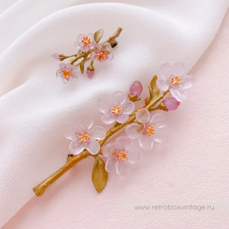 MICHAEL MICHAUD Брошь «Нежная весна: веточка цветущего персика»