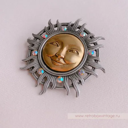 JJ / JONET JEWELRY Брошь-кулон «Солнце с улыбкой»
