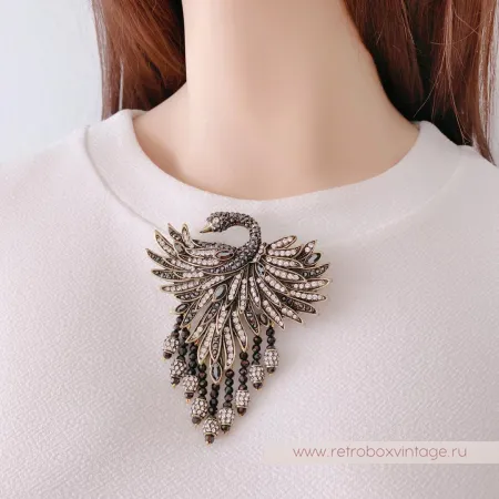 HEIDI DAUS Брошь «Царевна-лебедь»