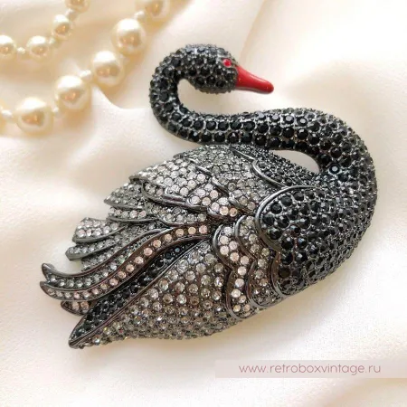 JOAN RIVERS Брошь «Черный лебедь»