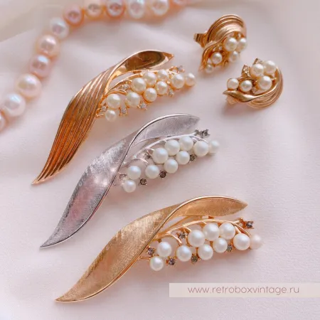 TRIFARI Брошь «Ландыш жемчужный: серебро» pat.172560 (с небольшим нюансом)