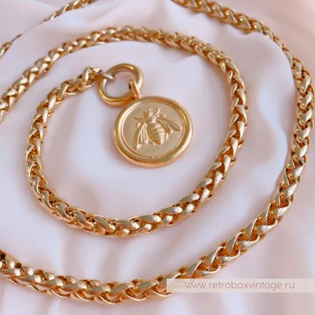JOAN RIVERS Ожерелье «Медальон с золотой пчелой» (уценка)