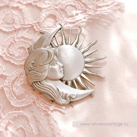 JJ / JONET JEWELRY Брошь "Девушка Луна и Солнце"