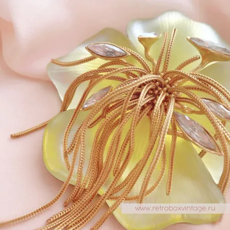 ALEXIS BITTAR Брошь «Орхидея Офелия: лимонно-желтая» с цепочками