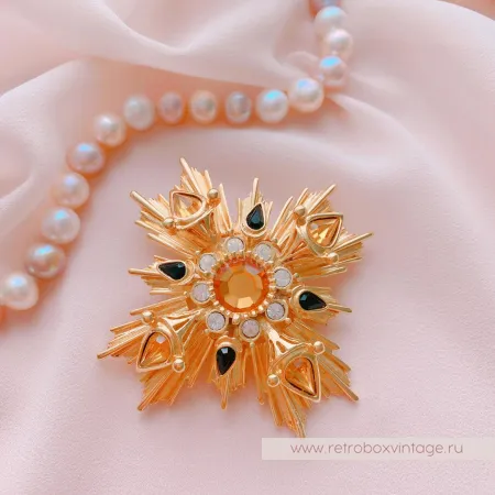 JOAN RIVERS Брошь «Мальтийский крест с медовым кристаллом»