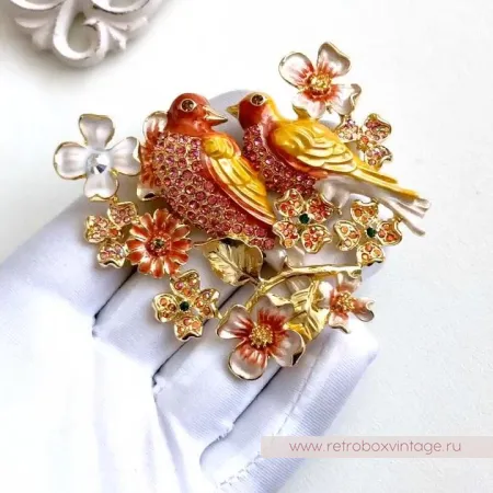 KIRKS FOLLY Брошь-кулон «Неразлучники: золото»