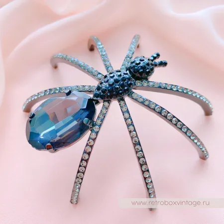 BUTTLER AND WILSON Брошь «Дымчатый паучок на удачу»