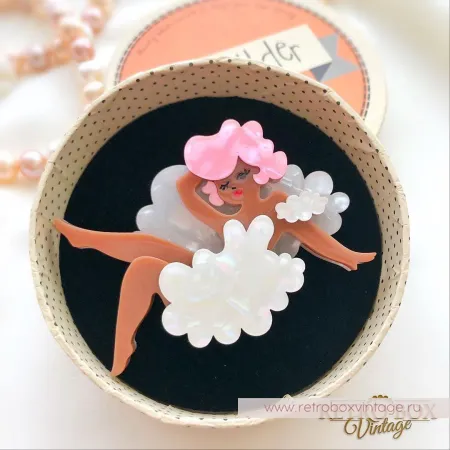 ERSTWILDER Брошь «Розовые мечты: девушка в облаках»