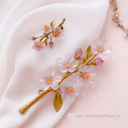 MICHAEL MICHAUD Брошь «Нежная весна: веточка цветущего персика»