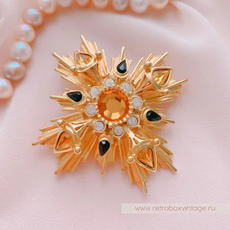 JOAN RIVERS Брошь «Мальтийский крест с медовым кристаллом»