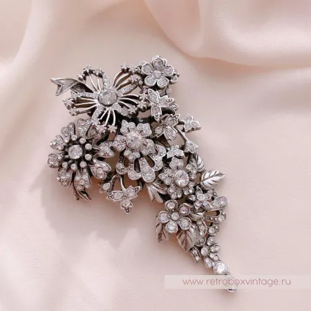 SWEET ROMANCE Брошь «Корсажная роскошь»