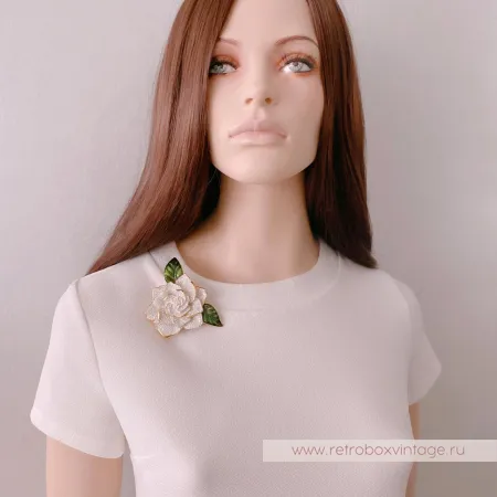 JOAN RIVERS Брошь «Кристальная белая гардения»