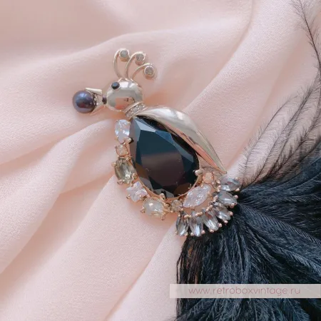 CAROLEE Брошь «Птица феникс» перо страуса