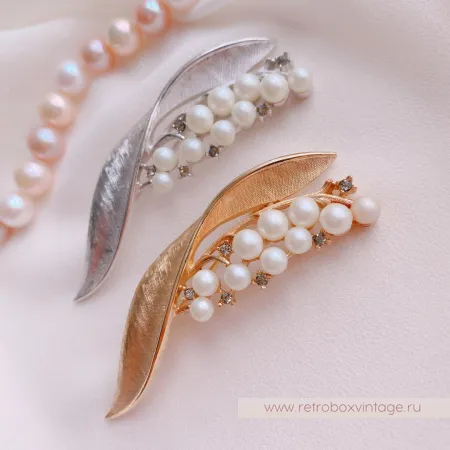 TRIFARI Брошь «Ландыш жемчужный: серебро» pat.172560 (с небольшим нюансом)