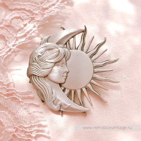 JJ / JONET JEWELRY Брошь "Девушка Луна и Солнце"