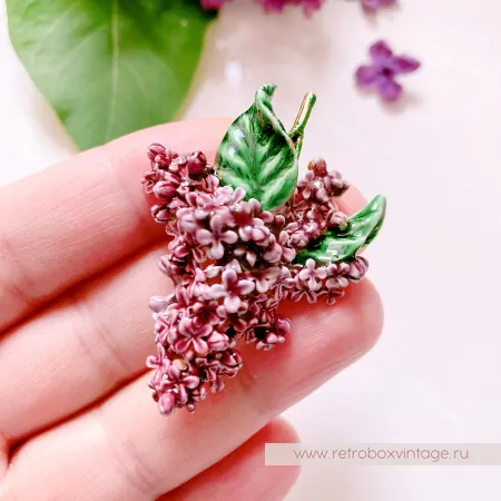 MFA Брошь «Нежная пурпурная сирень» Музейная коллекция