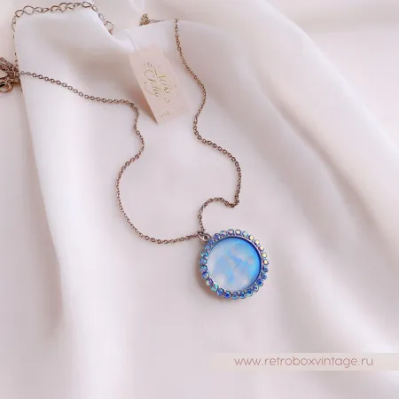 KIRKS FOLLY Кулон на цепочке «Голубая луна»