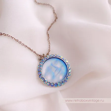 KIRKS FOLLY Кулон на цепочке «Голубая луна»