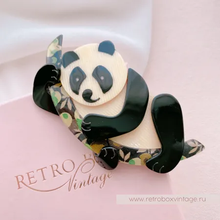 LEA STEIN Брошь «Панда: топленое молоко» черно-оливковый бамбук