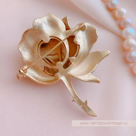 TRIFARI Брошь «Роза с пышным бутоном: золото»
