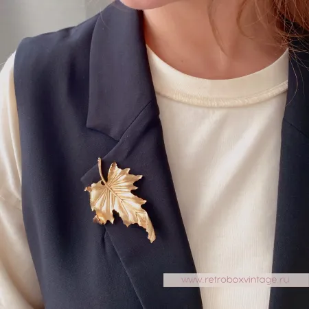 TRIFARI Брошь «Кленовый лист изысканный: золото»