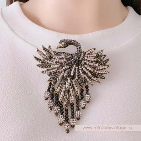 HEIDI DAUS Брошь «Царевна-лебедь»